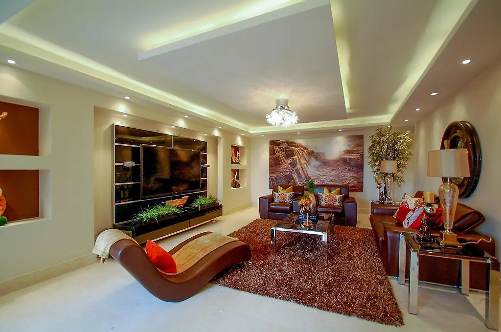 Luxury Executive Condo Toronto Apartment
